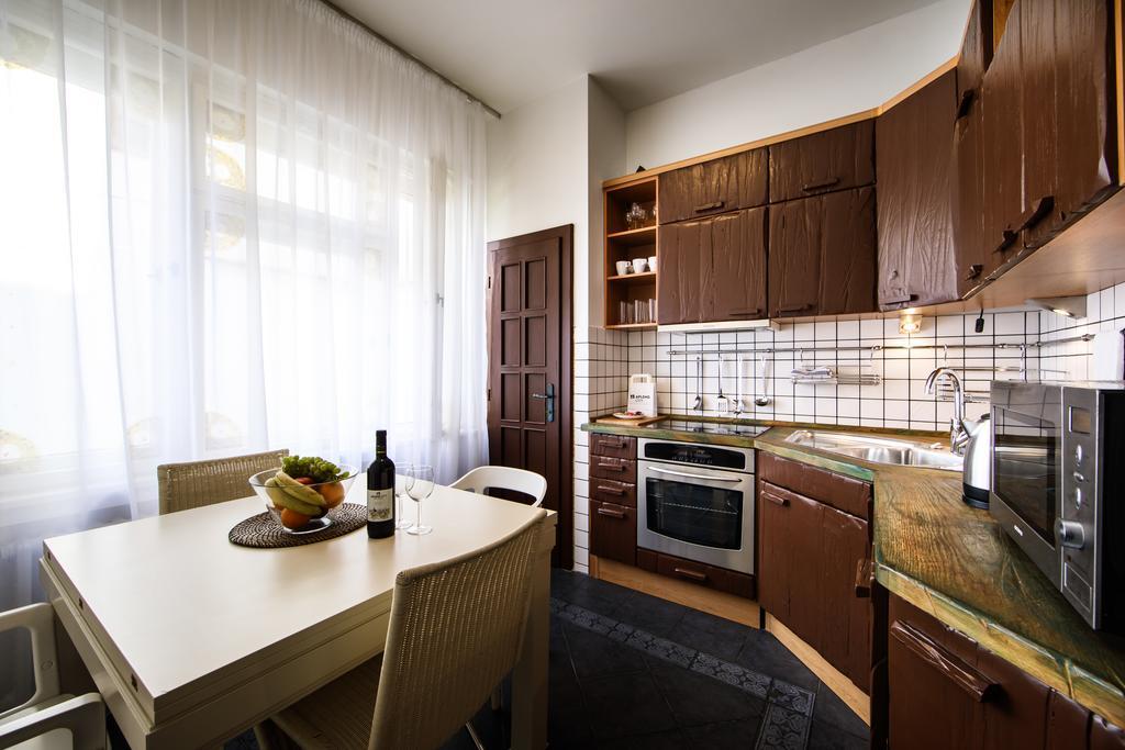 Aplend City Hviezdoslavovo Namestie Bratislava Dış mekan fotoğraf