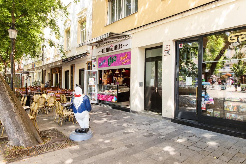 Aplend City Hviezdoslavovo Namestie Bratislava Dış mekan fotoğraf
