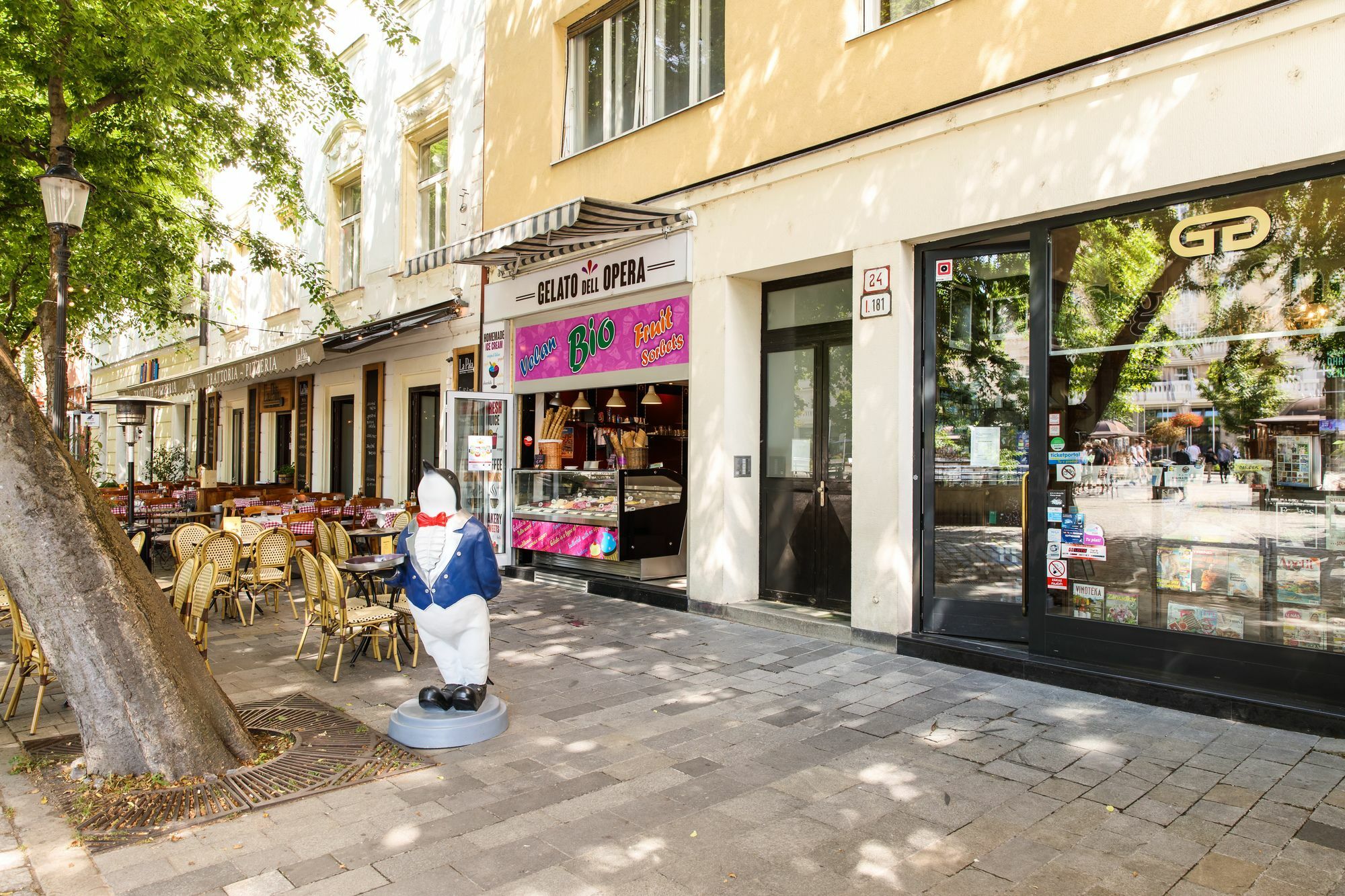Aplend City Hviezdoslavovo Namestie Bratislava Dış mekan fotoğraf